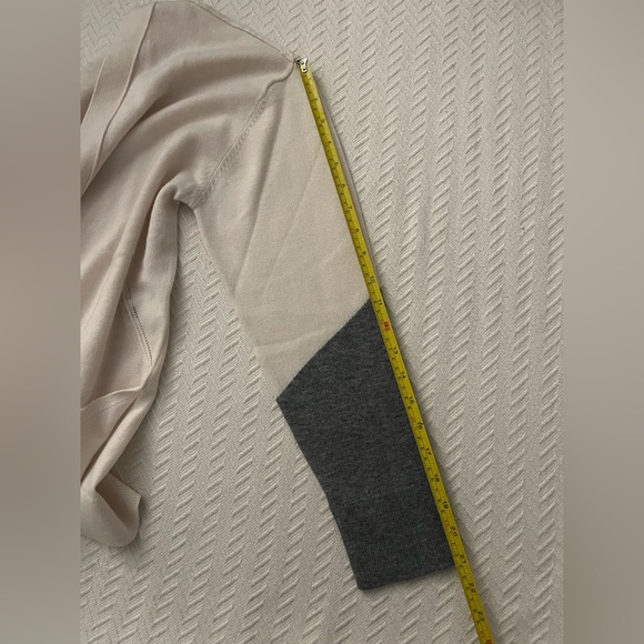 Label Go-To Cardi - Picture 8 of 10